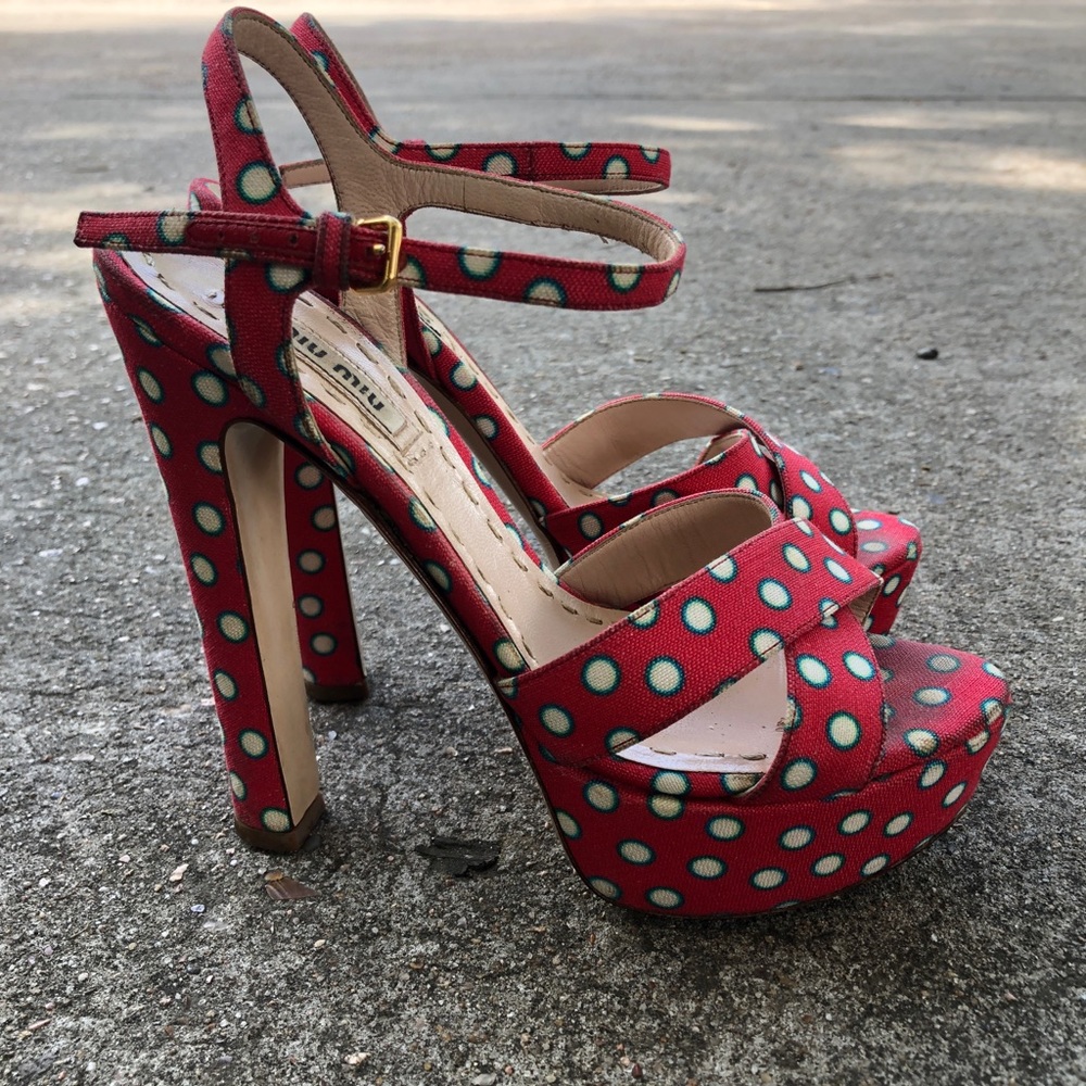 Designer Miu Miu- Platforms - Size 3 1/2 - $120